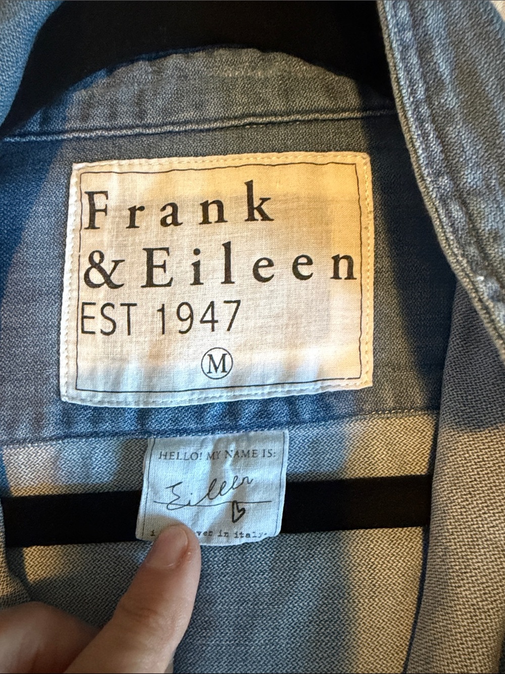 Frank & Eileen denim Casual Button-Front top size medium. - Picture 3 of 6